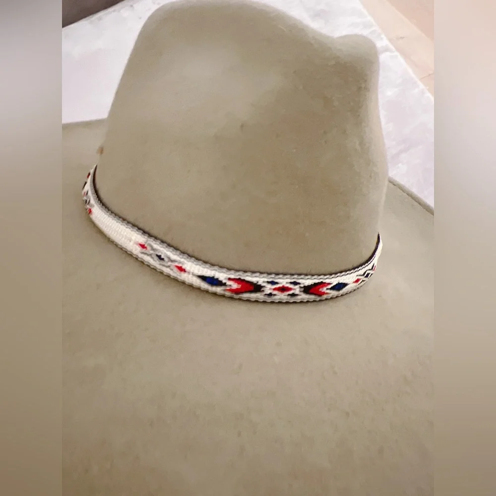 Wool hat - Picture 3 of 6